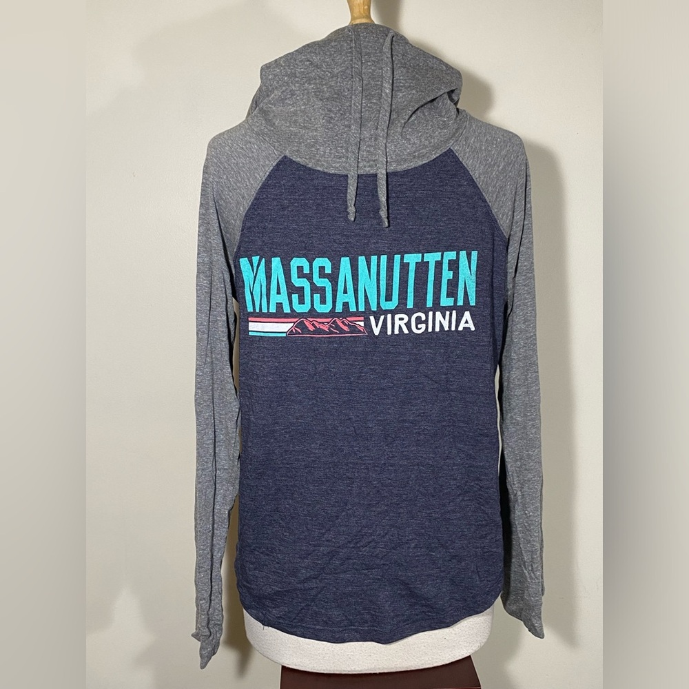 Massanutten Virginia Men’s/Unisex Hoodie Blue & Gray Sweater Size Small Blue 84
